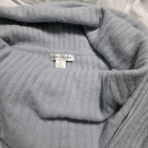 Newport News Women's Light Blue Turtleneck Sweater